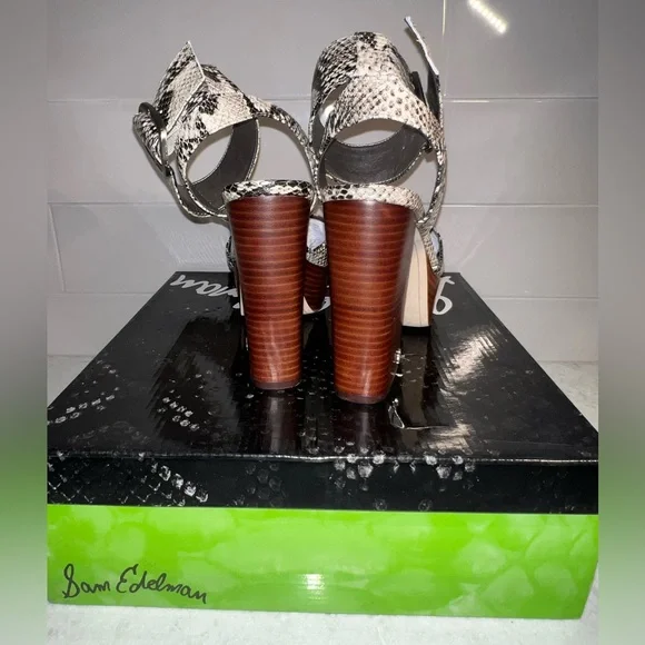 Sam Edelman Rain Platform - Picture 4 of 13